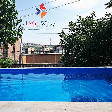 Light Wings Family Guesthouse Yerevan Exterior foto