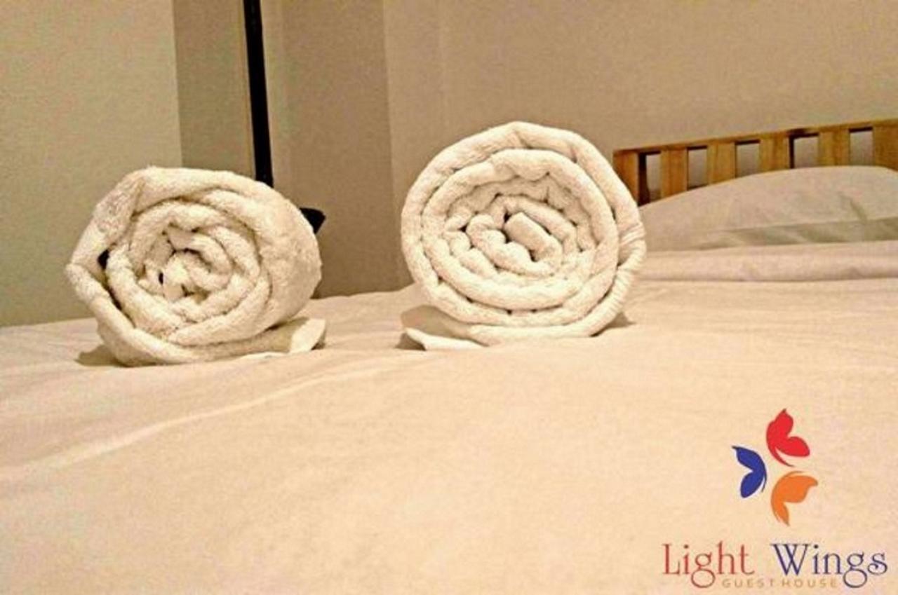 Light Wings Family Guesthouse Yerevan Exterior foto